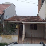 Excelente,  casa bem localizada .&lt;BR&gt;&lt;BR&gt;Com 2 quartos, 1 cozinha, 1 sala, 1 banheiro, 1 lavanderia, 1 área coberta com 1 garagem e 1 varanda coberta  e 1 amplo espaço nos fundos.