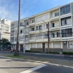 Apartamento , boa localização no Menino Deus, próximo a todos os recursos e facilidades do bairro 50 m², living com 2 ambiente, 2 dormitórios, banheiro social e área externa de serviço.&lt;BR&gt;Apart