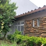 Bela casa para investimento comercial localizada no coração do bairro Tristeza,&lt;BR&gt;Conta com uma ampla sala de recepção climatizada, 5 salas, possui 3 banheiros, cozinha, área de serviço, garage