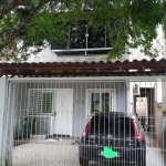 Ótimo sobrado no Bairro Hípica, de 3 dormitórios, com living, banheiro social, cozinha. Piso superior com dormitórios e mais um banheiro social. Pátio ao fundos com lavanderia. Edícula com churrasquei