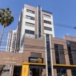 Sala comercial com 29m², com recepção, cozinha, escritório e lavabo. vaga rotativa. Condomínio com salão de festas, sala de reunião, recepção e elevador. Bem localizada próximo Av. José de Alencar.&lt