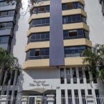 Apartamento mobiliado, 3 dormitórios, sacada, sala de estar e jantar, sanca, split, banheiro auxiliar, lavabo, ar central, copa cozinha, despensa, dependência de empregada, área de serviço, churrasque