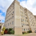 Apartamento bem localizado na Cel.Aparicio Borges, com 02 dormitórios, sala, cozinha, banheiro, área de serviço. Box coberto.  Próximo a todos os recursos do bairro Condominio com Salão de festas, por