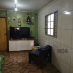 ? Oportunidade Imperdível!&lt;BR&gt;&lt;BR&gt;Encontre seu novo lar nesta residência aconchegante com 3 dormitórios, sala espaçosa, cozinha equipada com churrasqueira, e um pátio incrível para aprovei