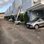 VENDE-SE SOBRADO ACONCHEGANTE NO JARDIM CARVALHO.      &lt;BR&gt;2 dormitórios, 1 banheiro, sala, cozinha, churrasqueira, garagem coberta. &lt;BR&gt;&lt;BR&gt;O Jardim Carvalho é um bairro tranquilo, 