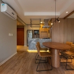 Apartamento semi mobiliado em Gramado, possui 2 suítes sendo 1 suíte americana. Sala de estar e jantar integrados, linda cozinha planejada com churrasqueira. Mobília fixa de muita qualidade e acabamen