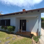 Casa para Venda em Guaíba, Centro, 3 dormitórios, 2 banheiros, 2 vagas&lt;BR&gt;Casa a venda Centro, Guaíba/RS&lt;BR&gt;&lt;BR&gt;Localização privilegiada em terreno de 11x36 murado e gradeado.&lt;BR&