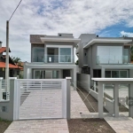 Descubra esta incrível casa à venda no coração da Zona Nova em Capão da Canoa. Com uma área privativa de 143 m² e um total de 175 m², esta propriedade oferece amplo espaço e conforto. A casa conta com