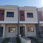 Casa sobrado composta 3 dormitórios, uma suíte de frente, living dois ambientes com lareira, cozinha americana, banheiro social,  lavabo, área de serviço e Churrasqueira,  escada e corrimão em aço esc