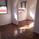 Apartamento com 61m², 3 dormitórios localizado no bairro Camaquã. &lt;BR&gt;Living dois ambientes , piso em parquet, cozinha e área de serviço com piso em cerâmica. Área de Lazer completa com  pista d