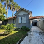 Casa em alvenaria, com 3 dormitórios.