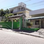 BOLETTO IMOVEIS VENDE   &lt;BR&gt;Casa de Alto Padrão à Venda em Sapucaia do Sul&lt;BR&gt;&lt;BR&gt;Localizada em um dos melhores bairros da cidade,  divisa com São Leopoldo, esta casa de alto padrão 