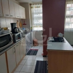 Vende apartamento com  02 dormitórios, de frente, andar alto, ampla cozinha com móveis planejados, living para 2 ambientes, sala de jantar e sala de estar. Edifício com 2 elevadores., bicicletário e z