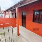 Casa 2 Dormitórios na Zona Sul!!!&lt;BR&gt;&lt;BR&gt;Imóvel com 2 salas e cozinha conjugada, 02 dormitórios e 02 banheiros.&lt;BR&gt;Recém reformada, ambiente aconchegante. bem ventilada e arejada.&lt