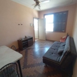 Apartamemto MOBILIADO, bem localizado no bairro Menino Deus, com 01 dormitorio, sala, cozinha, banheiro e area de serviço. Perto de todos os recursos do bairro.&lt;BR&gt;&lt;BR&gt;Aluguel R$ 1.200,00 