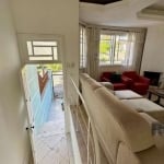 Belíssima casa de 3 dormitórios no bairro Vila Assunção!!&lt;BR&gt;Imóvel espaçoso com sala de estar e jantar, ambiente social aberto, cozinha,3 dormitórios sendo uma suíte, escritório e 4 banheiros &