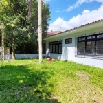 Duas casas térreas lindas e reformadas no bairro Ipanema. &lt;BR&gt;&lt;BR&gt;Casa da frente térrea conta com sala espaçosa com lareira e parede linda de pedras naturais, lavabo, 03 dormitórios, sendo