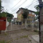 Casa com todas as peças bem amplas e iluminadas, 03 dormitórios, 2 banheiros, sala, cozinha com churrasqueira, porão grande, lavandeira e garagem para 3 carros (na garagem uma vaga é usada já por outr