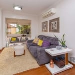 Apartamento de três quartos, suíte e uma vaga de garagem no bairro Menino Deus em Porto Alegre.&lt;BR&gt;Descubra este encantador apartamento no coração do Menino Deus, Porto Alegre. Com 73,28 m² de á