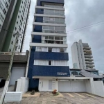 Ótimo apartamento totalmente mobiliado e equipado, com 120,88 m² de área útil, na Praia dos Molhes em Torres, conta com 3 dormitórios sendo 1 suíte com sacada, living amplo 2 ambientes, com sacada e c