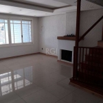 Casa para Venda - 205m², 2 dormitórios, sendo 1 suites, 2 vagas - Ipanema
