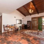 Casa para Venda - 247m², 4 dormitórios, sendo 1 suites, 5 vagas - Glória