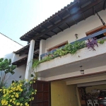 Casa para Venda - 326m², 3 dormitórios, sendo 3 suites, 4 vagas - Glória