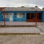 Casa para Venda - 92m², 3 dormitórios, 2 vagas - Restinga