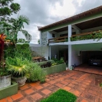 Casa de 3 dormitórios no bairro Vila Jardim