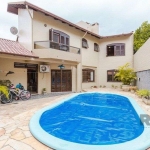 Casa com 4 dormitórios no bairro Morro Santana