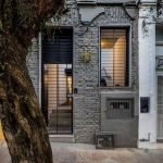 Prédio Comercial de Design Contemporâneo na Rua Coronel Fernando Machado, no Centro de Porto Alegre