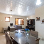 Casa para Venda - 150m², 3 dormitórios, 1 vaga - Camaquã