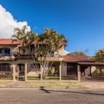 Sobrado para Venda - 335m², 4 dormitórios, sendo 2 suites, 3 vagas - Petrópolis