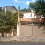 CASA 3 DORMITÓRIOS, 2 VAGAS COBERTAS.  PRÓXIMA AO HOSPITAL ESPIRITA