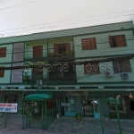 0014 - excelente apartamento com 01 dormitório, área de serviço, banheiro social, cozinha, interfone, sala de estar, tanque, piso da sala parquet, dormitorio carpete, cozinha e banheiro cerâmica.  CAR