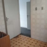 Apartamento de 02 dormitórios, sala, cozinha, área de serviço separada, banho.&lt;BR&gt;Desocupado, necessitando reparos.&lt;BR&gt;Em frente ao Shopping Barra.&lt;BR&gt;Estacionamento rotativo descobe