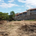 Belo Terreno em ótima localização com 4000 m², murado próximo da Av. Wenceslau Escobar, rua pavimentada, com ótimo potencial para investimento.  Estuda dação.