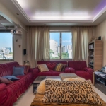 Apartamento de 02 dormitórios, na Cristóvão Colombo esquina com Benjamin Constant.&lt;BR&gt;Amplo apartamento, semi mobiliado, arejado e iluminado, de 3 dormitórios transformados em 2 tendo em um dele