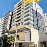 Apartamento com três (3) dormitórios, duas (2) suítes  , duas (2) vagas de garagens  e  depósito  junto à praça Tiarajú no   bairro Centro em Capão  da Canoa. &lt;BR&gt;Apartamento mobiliado  em andar