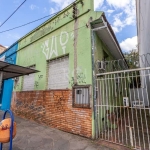 Existe uma casa neste terreno, que precisa de reformas, porem o que vale é o terreno, localizado em rua movimemntada