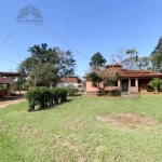 Sítio Haras à venda com 121504m², 350m² de área construída, galpão, casa principal, cada caseiro, 2 casas pequenas, cocheira 11 baias, poço artesiano