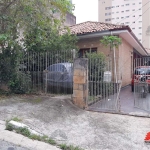 CASA A VENDA AO LADO DO PARQUE DA ACLIMAÇÃO COM TERRENO DE 625 M2 E 5 VAGAS DE GARAGEM COM OUTRA CASA NOS FUNDOS.