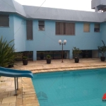 Casa com 456m² com 05 dormitórios, piscina, depósito e garagem para 05 carros