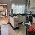 Casa à venda no bairro Água Rasa, 4 quartos, 2 salas, 2 banheiros, 4 vagas de garagem, 250,00 m² de área