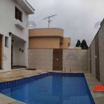 Sobrado à venda, Jd. Textil, 320 m², 3 quartos, 02 suítes com sacada, ampla sala 02 ambientes, lavabo,cozinha planejada, piscina, 04 vagas.