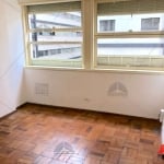 Apartamento no Centro Tipo Studio com 1 Dormitório, Cozinha, Banheiro, Reformado, Próximo ao metrô República.  Salão de festas e Lavanderia