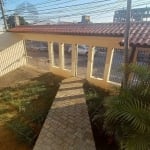 Casa Térrea a Venda na Vila Alpina, Localização Boa, Espaço Gourmet, Amplo quintal com Pomar, 8 Vagas Cobertas, Sóton com 63m2, Terreno de 10 x 43