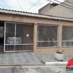 Casa térrea a venda de 220 m² no São Lucas, 4 dormitórios, 3 banheiros, lavanderia, área de serviço, churrasqueira, Fogão a lenha, Lareira, 2 vagas