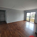 Apartamento São Caetano do Sul, Bairro Fundação Com 95 Metros, 3 Quartos, 1 Suíte, sala com sacada, 3 Banheiros, 2 Vagas. Piscina coberta e mais