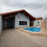 Casa com 3 dorms, 4 vagas, Solemar, Praia Grande - R$ 1.19 mi